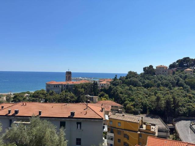 Appartamento in vendita a Imperia IM