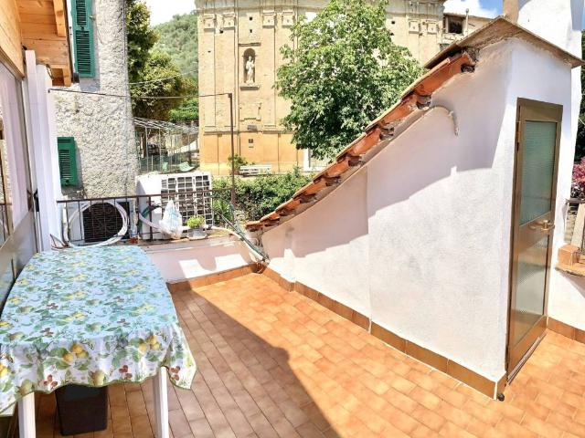 Appartamento in vendita a Imperia IM
