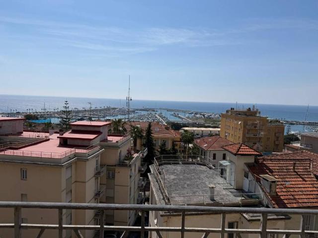 Appartamento in vendita a Imperia IM