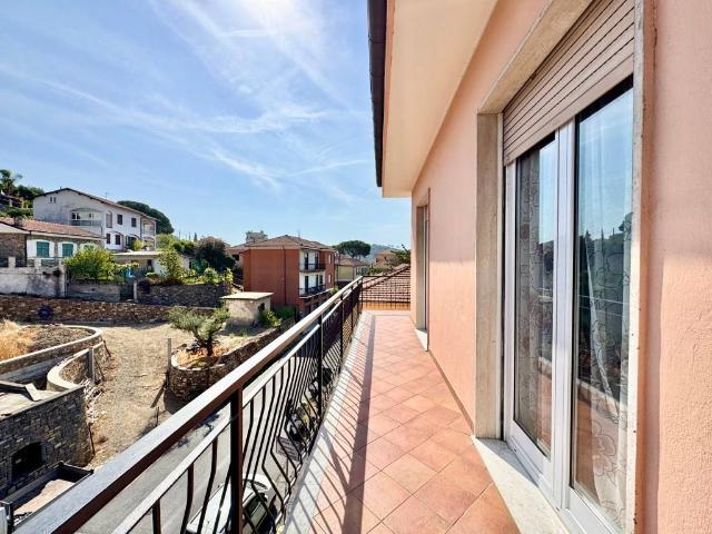 Appartamento in vendita a Imperia IM