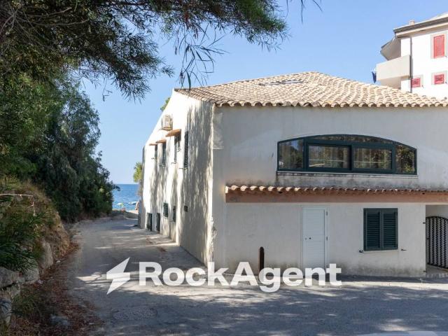 Appartamento in vendita a Isola di Capo Rizzuto KR