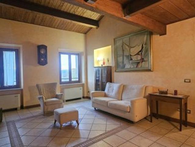 Appartamento in vendita a Jesi