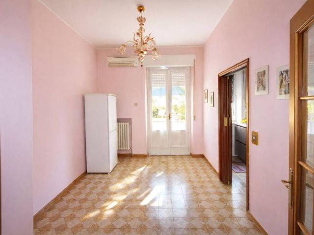 Appartamento in vendita a Jesi AN