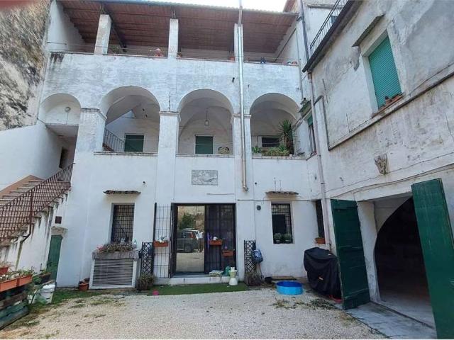 Appartamento in vendita a Jesi AN