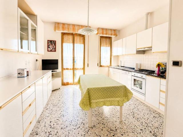 Appartamento in vendita a Jesi AN