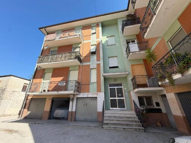 Appartamento in vendita a Jesi AN