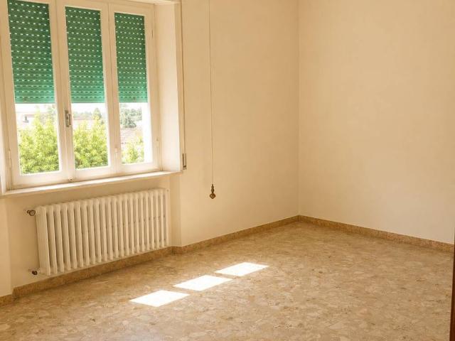 Appartamento in vendita a Jesi AN