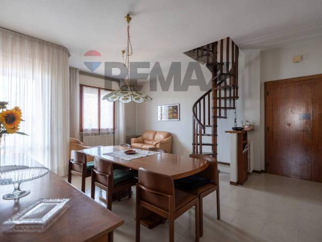Appartamento in vendita a Jesi AN