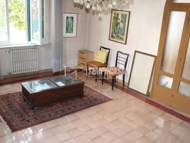 Appartamento in vendita a Jesi AN