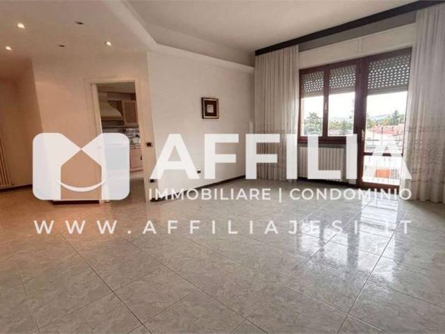 Appartamento in vendita a Jesi AN