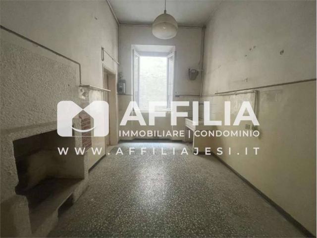 Appartamento in vendita a Jesi AN