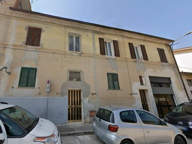 Appartamento in vendita a Jesi AN