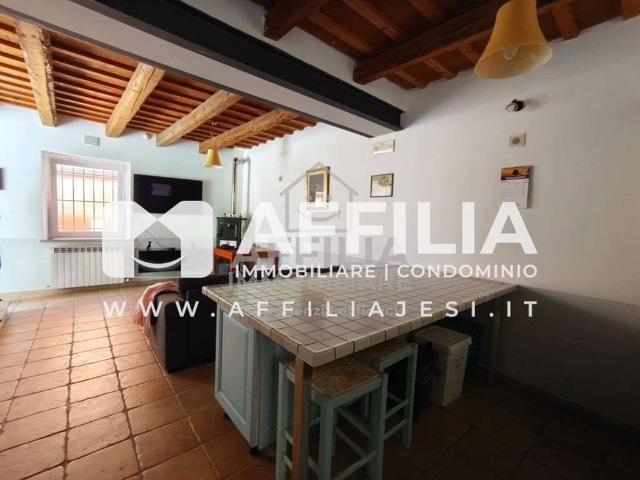 Appartamento in vendita a Jesi AN