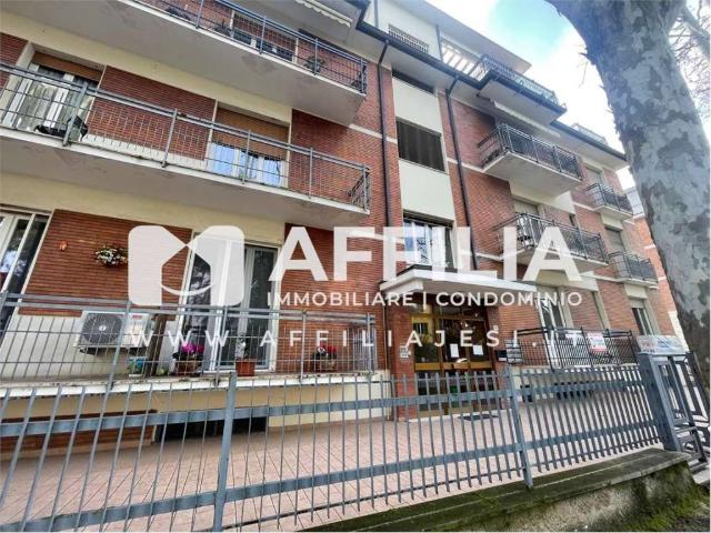 Appartamento in vendita a Jesi AN