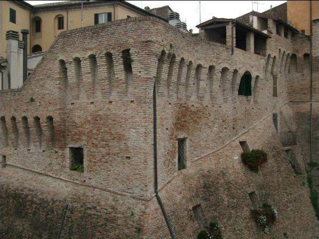 Appartamento in vendita a Jesi AN