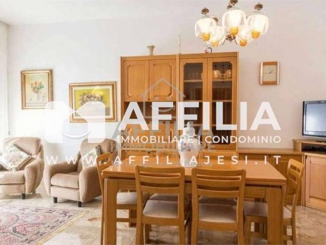 Appartamento in vendita a Jesi AN