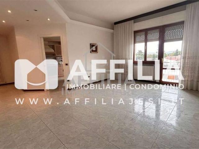 Appartamento in vendita a Jesi AN