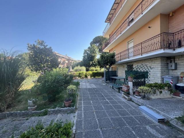 Appartamento in vendita a Jesi AN
