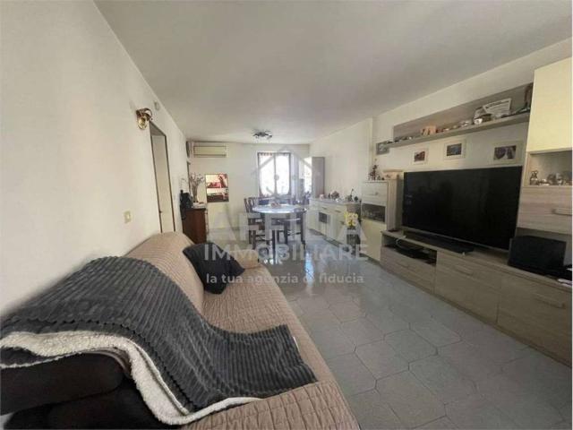 Appartamento in vendita a Jesi AN