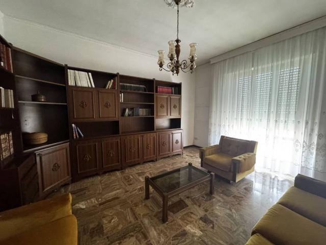 Appartamento in vendita a Jesi AN