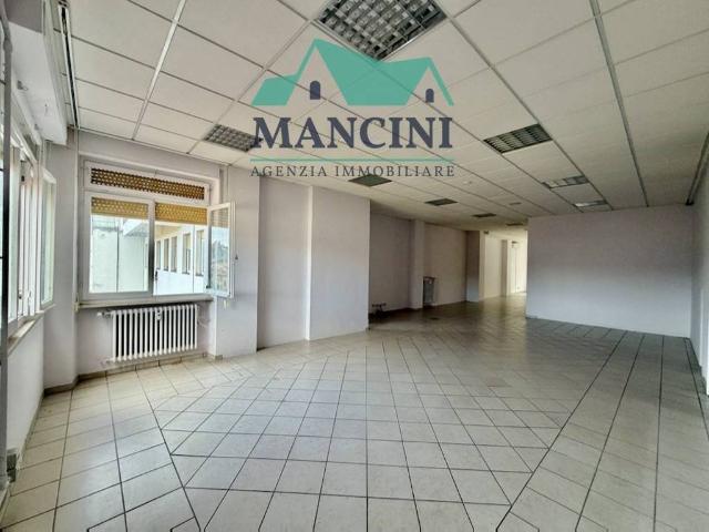 Appartamento in vendita a Jesi AN