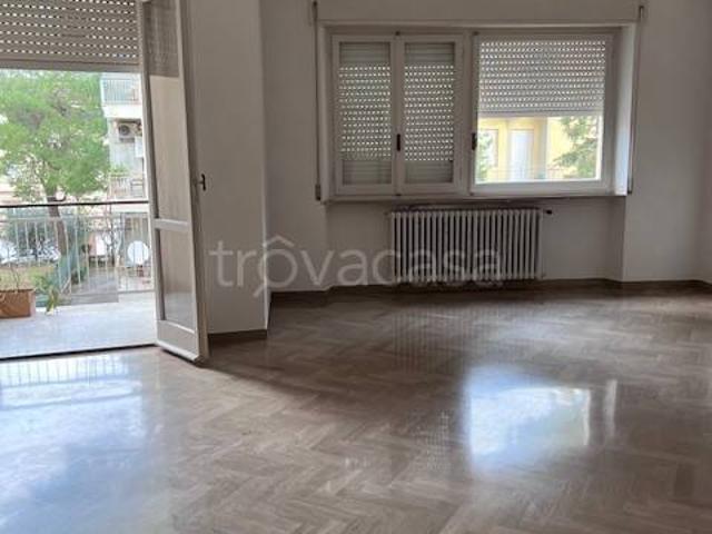 Appartamento in vendita a Jesi viale Felice Cavallotti, Giardini Fausto Coppi