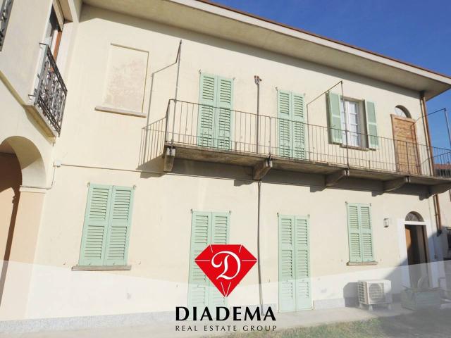 Appartamento in vendita a Jerago Con Orago