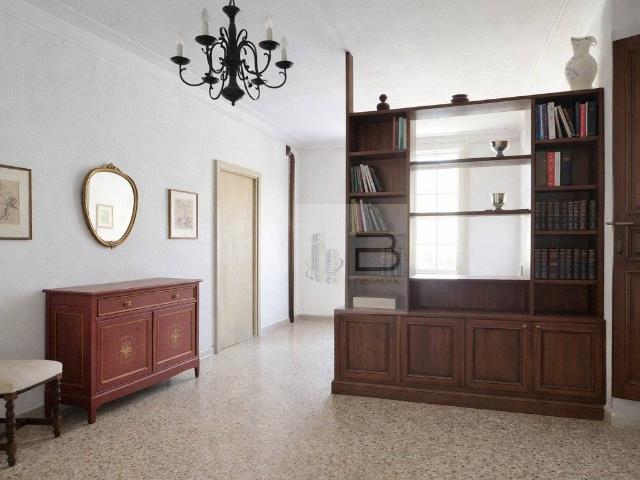Appartamento in vendita a Lucca LU
