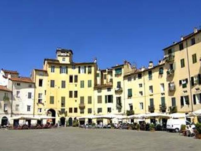 Appartamento in vendita a Lucca LU