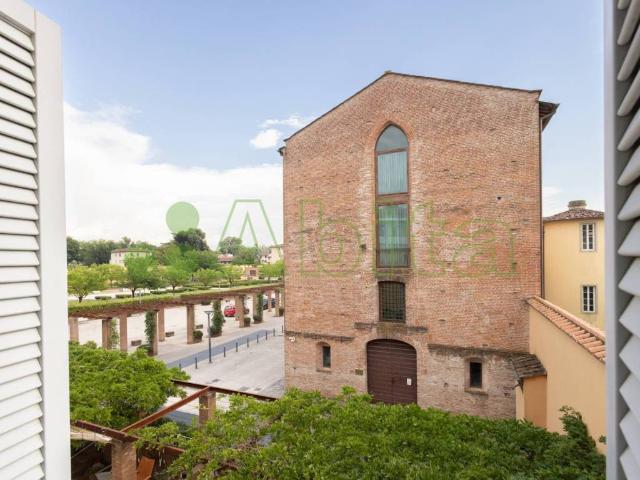 Appartamento in vendita a Lucca LU