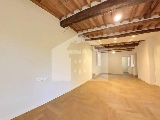 Appartamento in vendita a Lucca LU