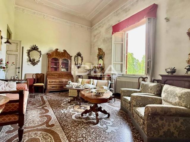 Appartamento in vendita a Lucca LU