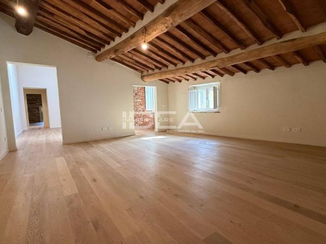 Appartamento in vendita a Lucca LU