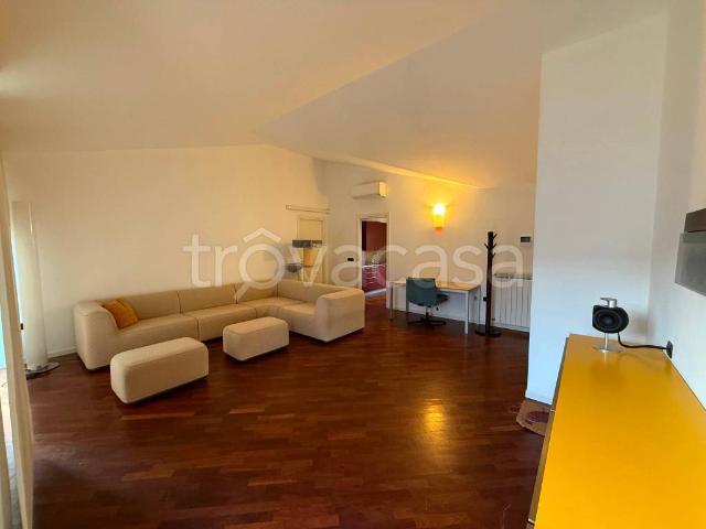 Appartamento in vendita a Lucca via della Formica, San Concordio