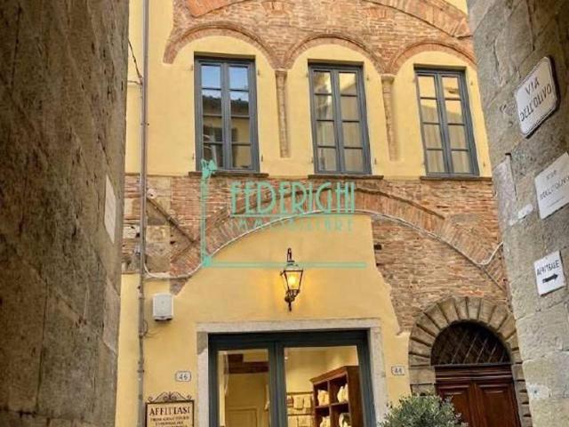 Appartamento in vendita a Lucca