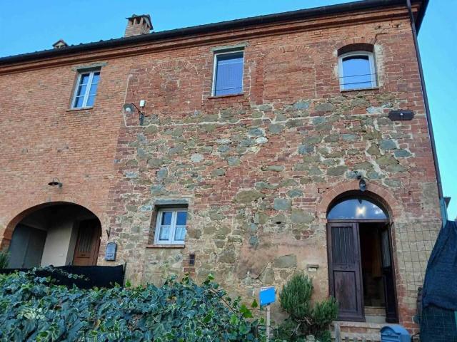 Appartamento in vendita a Lucignano AR