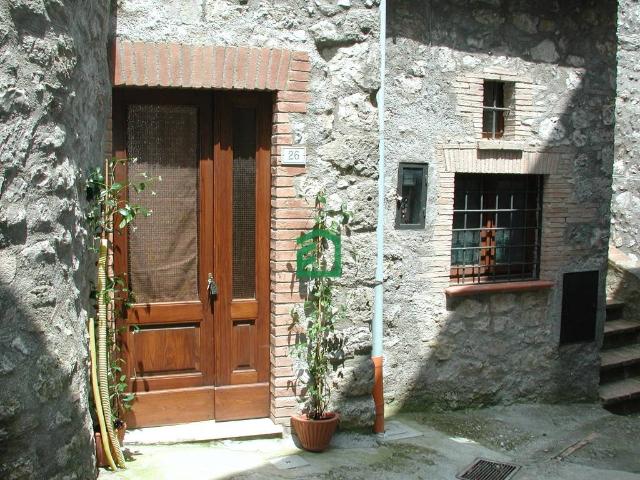 Appartamento in vendita a Lugnano in Teverina TR
