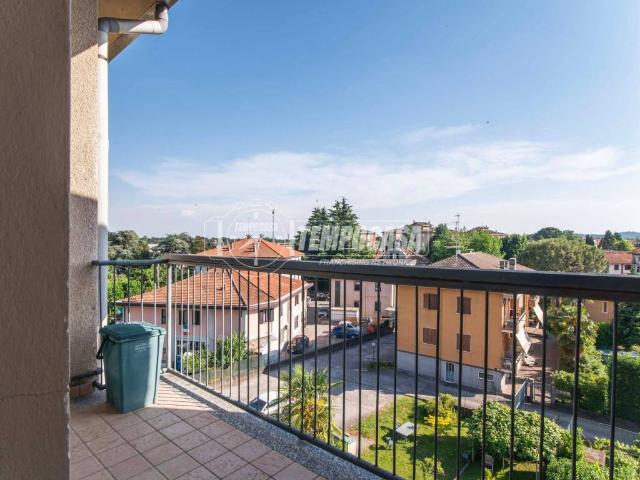 Appartamento in vendita a Lurate Caccivio CO
