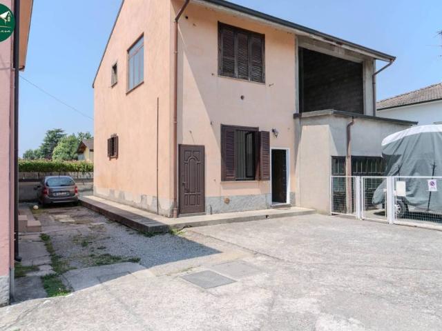 Appartamento in vendita a Lurano via Mulino Vecchio