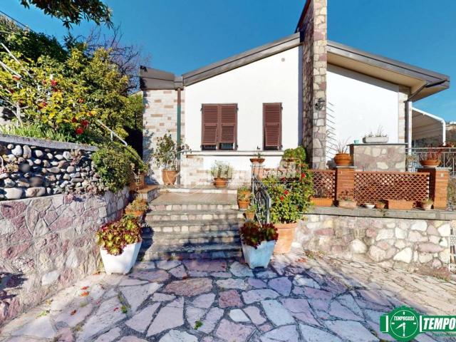 Villa in vendita a La Spezia