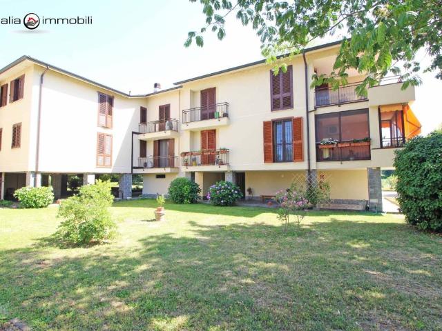 Appartamento in vendita a Lacchiarella MI