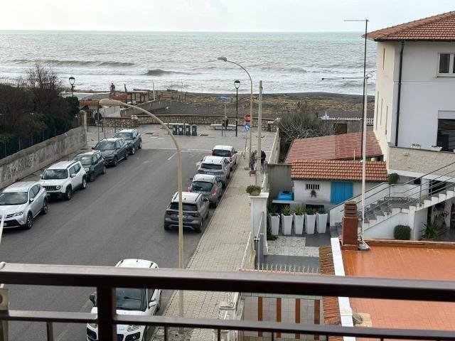 Appartamento in vendita a Ladispoli