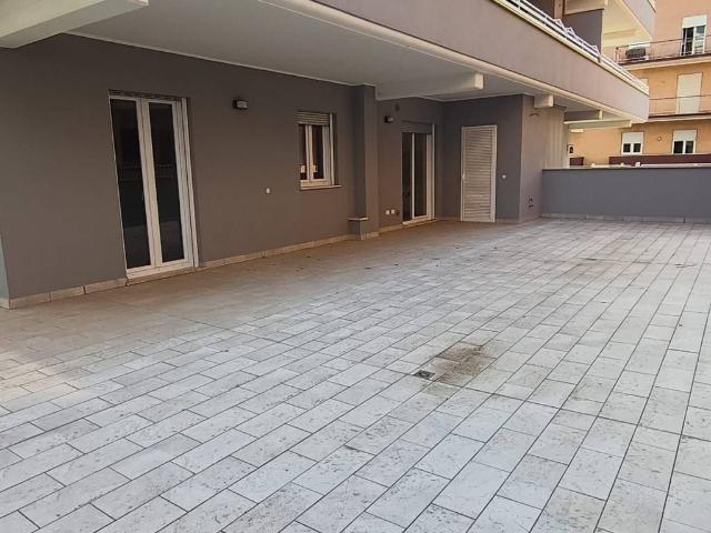 Appartamento in vendita a Ladispoli RM