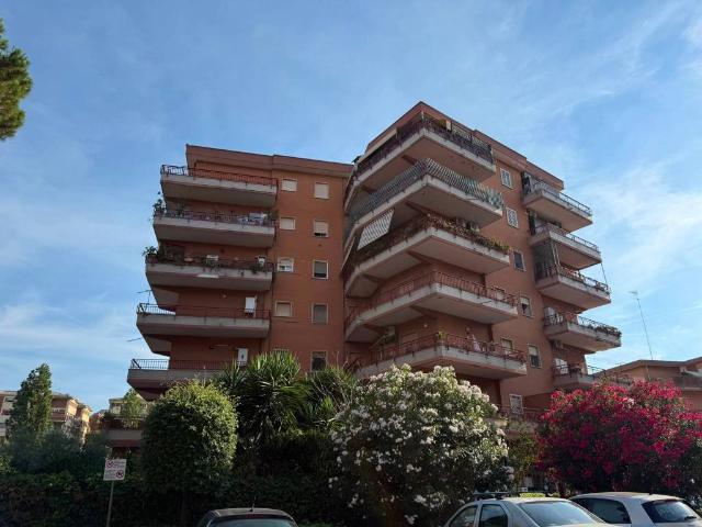 Appartamento in vendita a Ladispoli RM