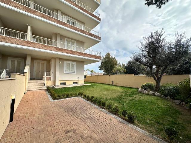 Appartamento in vendita a Ladispoli RM
