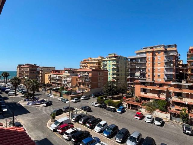 Appartamento in vendita a Ladispoli RM