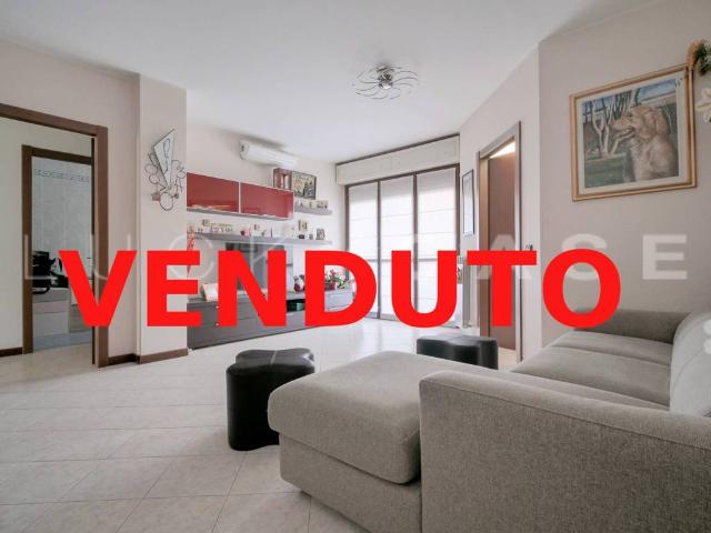 Appartamento in vendita a Lainate MI
