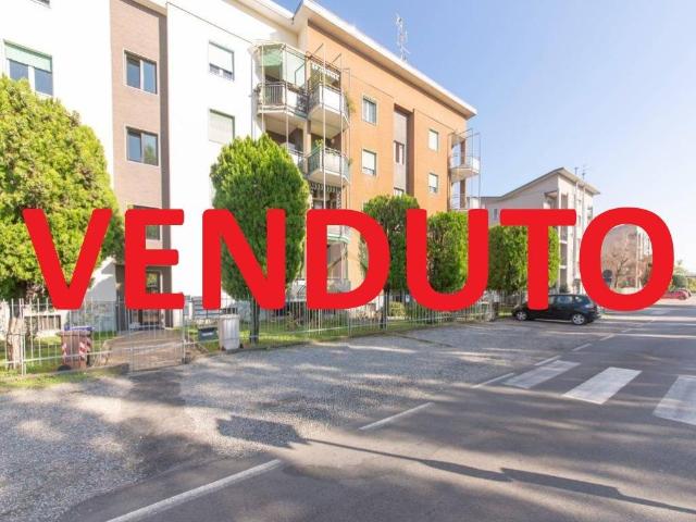 Appartamento in vendita a Lainate MI