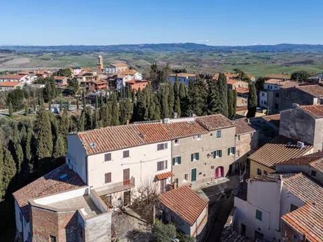 Appartamento in vendita a Lajatico PI