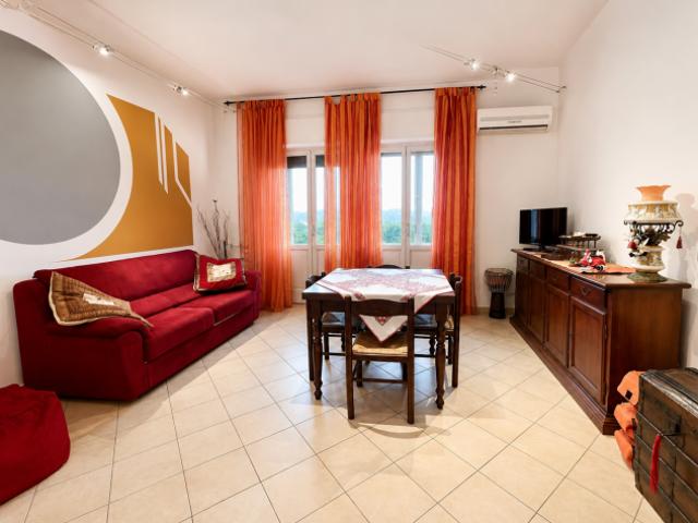Appartamento in vendita a Lajatico 97 mq Rif: 1423172